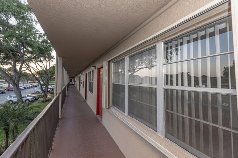 Copropriété à vendre à Pembroke Pines, Floride: 1 chambre, 75.34 m2 № 1050106 - photo 11