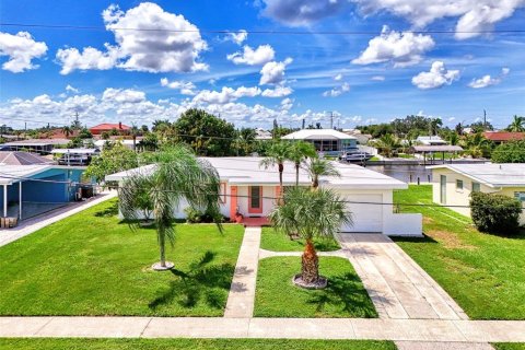 Villa ou maison à vendre à Port Charlotte, Floride: 3 chambres, 134.62 m2 № 1347066 - photo 3