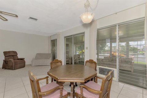 Villa ou maison à vendre à Port Charlotte, Floride: 3 chambres, 134.62 m2 № 1347066 - photo 18