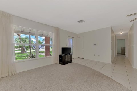 Casa en venta en Port Charlotte, Florida, 3 dormitorios, 134.62 m2 № 1347066 - foto 14