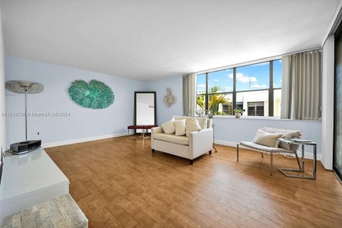 Condo in Aventura, Florida, 3 bedrooms  № 1294426 - photo 13