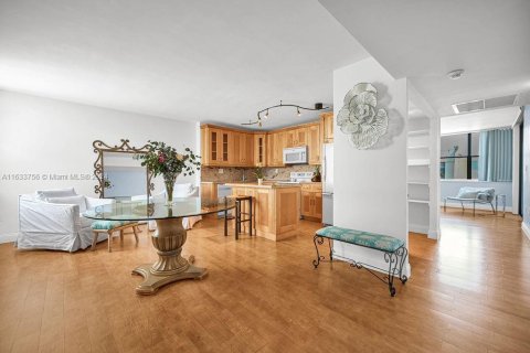 Condo in Aventura, Florida, 3 bedrooms  № 1294426 - photo 4