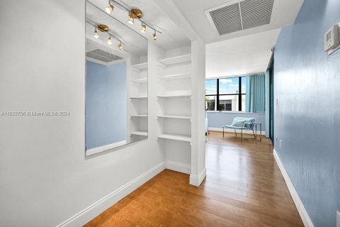 Copropriété à vendre à Aventura, Floride: 3 chambres, 128.21 m2 № 1294426 - photo 17