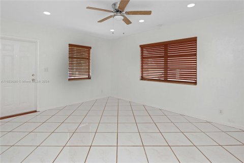 Casa en venta en Hollywood, Florida, 3 dormitorios, 124.3 m2 № 1281830 - foto 14