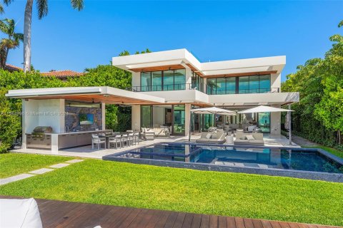 Villa ou maison à vendre à Miami Beach, Floride: 11 chambres, 1023.04 m2 № 1047103 - photo 22
