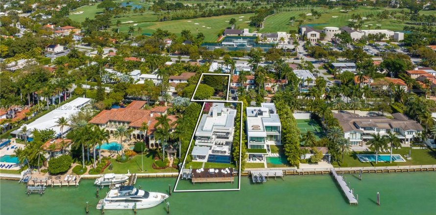 Villa ou maison à Miami Beach, Floride 11 chambres, 1023.04 m2 № 1047103