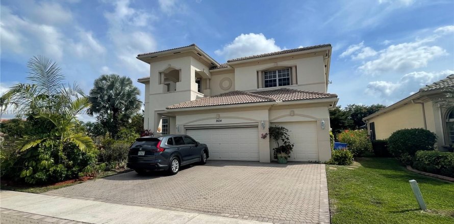 House in Royal Palm Beach, Florida 4 bedrooms, 384.34 sq.m. № 1047083