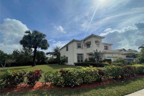 Casa en venta en Royal Palm Beach, Florida, 4 dormitorios, 384.34 m2 № 1047083 - foto 4