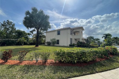 Casa en venta en Royal Palm Beach, Florida, 4 dormitorios, 384.34 m2 № 1047083 - foto 21