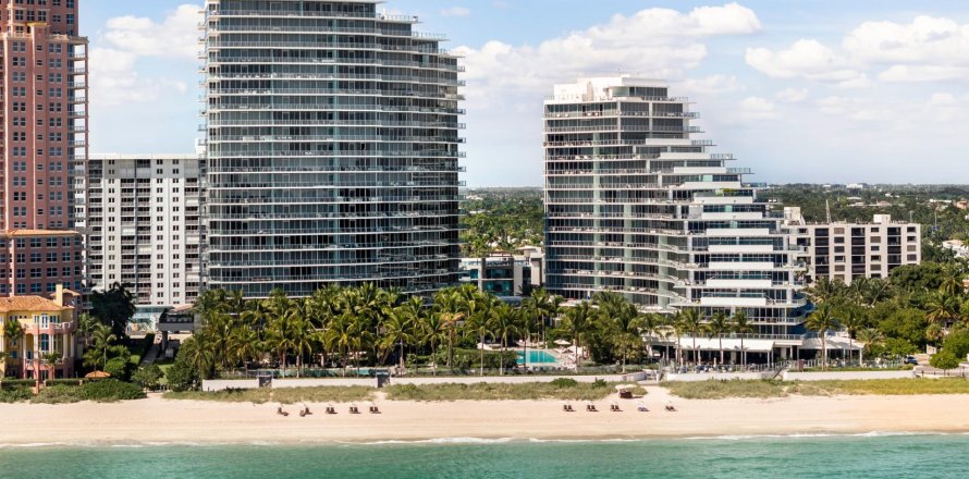 Condominio en Fort Lauderdale, Florida, 2 dormitorios  № 1026309