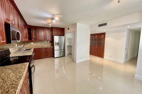 Condominio en venta en Aventura, Florida, 3 dormitorios, 128.21 m2 № 1065014 - foto 4
