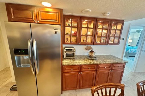 Condo in Hudson, Florida, 2 bedrooms  № 1323277 - photo 6