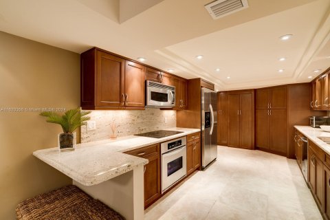 Condominio en venta en Key Biscayne, Florida, 2 dormitorios, 130.9 m2 № 1241473 - foto 4