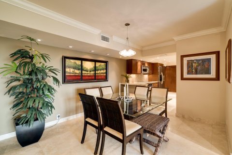 Condo in Key Biscayne, Florida, 2 bedrooms  № 1241473 - photo 3