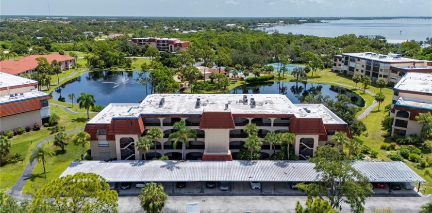 Condominio en Punta Gorda, Florida, 2 dormitorios  № 1352497