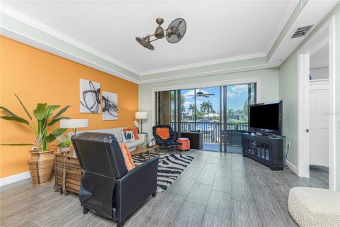 Copropriété à vendre à Punta Gorda, Floride: 2 chambres, 137.22 m2 № 1214153 - photo 13