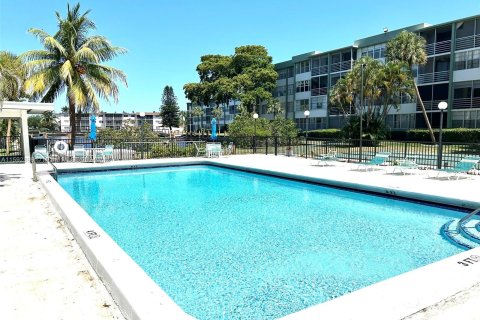 Condominio en venta en Hollywood, Florida, 1 dormitorio, 72.46 m2 № 1184223 - foto 23