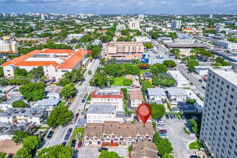 Adosado en venta en Miami, Florida, 2 dormitorios, 83.24 m2 № 1295203 - foto 22