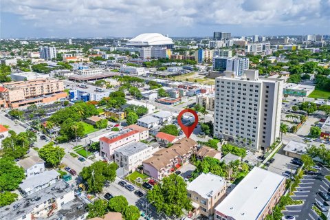 Townhouse in Miami, Florida 2 bedrooms, 83.24 sq.m. № 1295203 - photo 26