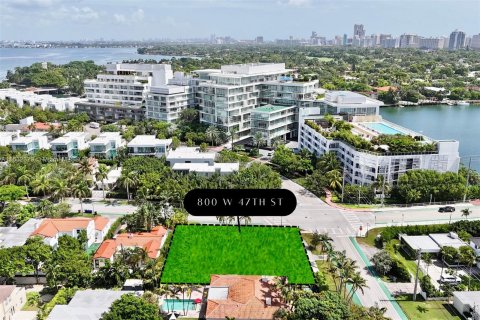 House in Miami Beach, Florida 6 bedrooms, 529.08 sq.m. № 1295205 - photo 11