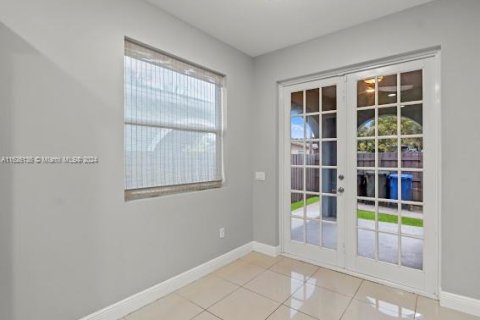 Villa ou maison à vendre à Fort Lauderdale, Floride: 3 chambres, 226.59 m2 № 1272765 - photo 16