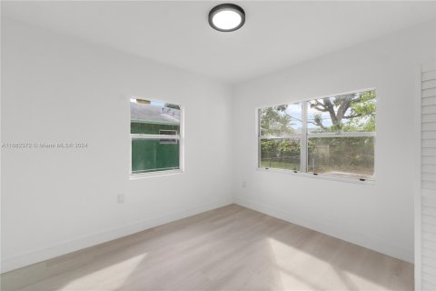 Casa en venta en Miami, Florida, 3 dormitorios, 83.89 m2 № 1415782 - foto 7