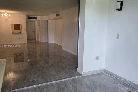 Condominio en venta en Miami, Florida, 2 dormitorios, 122.35 m2 № 1415784 - foto 7