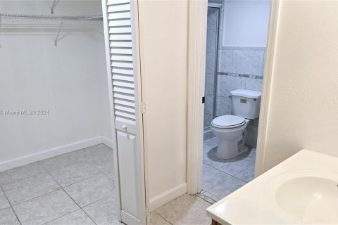 Condominio en venta en Miami, Florida, 2 dormitorios, 122.35 m2 № 1415784 - foto 17