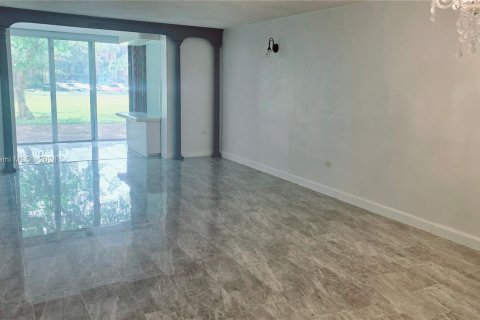 Condominio en venta en Miami, Florida, 2 dormitorios, 122.35 m2 № 1415784 - foto 6