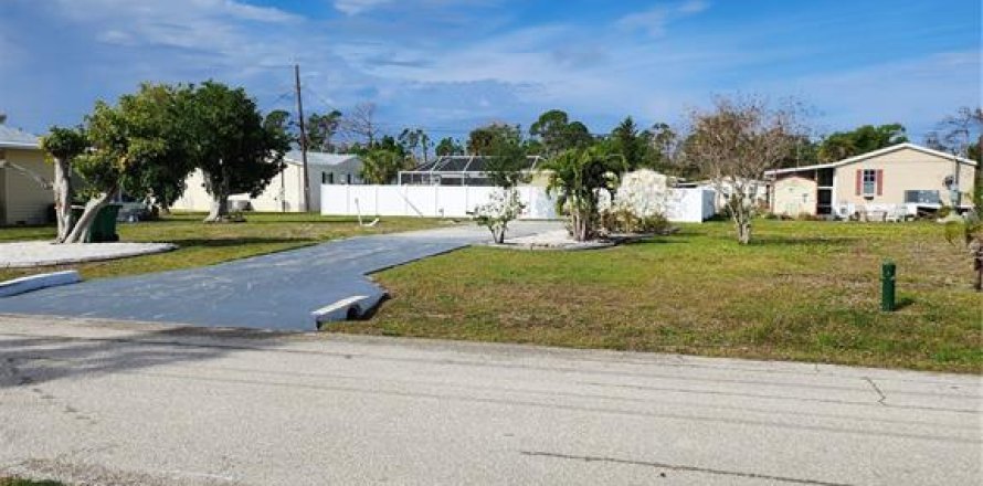 Terreno en Englewood, Florida № 1062461