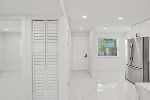 Copropriété à vendre à Lauderdale Lakes, Floride: 2 chambres, 93.09 m2 № 1045491 - photo 6