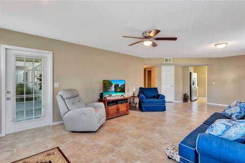 Condominio en venta en Orlando, Florida, 2 dormitorios, 107.12 m2 № 1403463 - foto 4