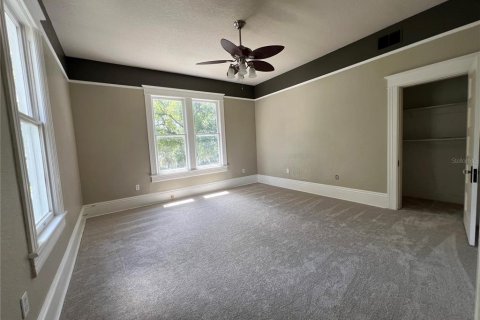 Villa ou maison à vendre à Kissimmee, Floride: 5 chambres, 387.12 m2 № 1273121 - photo 13