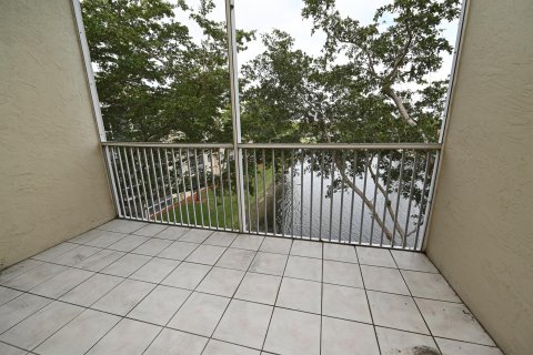 Copropriété à vendre à Tamarac, Floride: 2 chambres, 112.88 m2 № 1207352 - photo 15