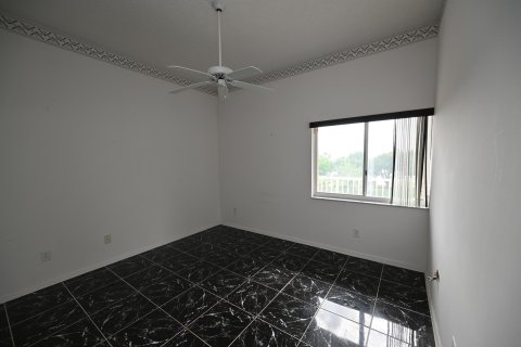 Copropriété à vendre à Tamarac, Floride: 2 chambres, 112.88 m2 № 1207352 - photo 7