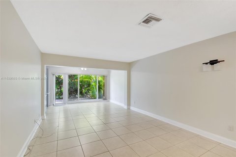 Casa en venta en Delray Beach, Florida, 2 dormitorios, 104.89 m2 № 1029832 - foto 13