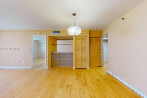 Copropriété à vendre à Miami Beach, Floride: 1 chambre, 68.75 m2 № 1237862 - photo 2