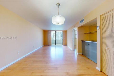 Condominio en venta en Miami Beach, Florida, 1 dormitorio, 68.75 m2 № 1237862 - foto 23