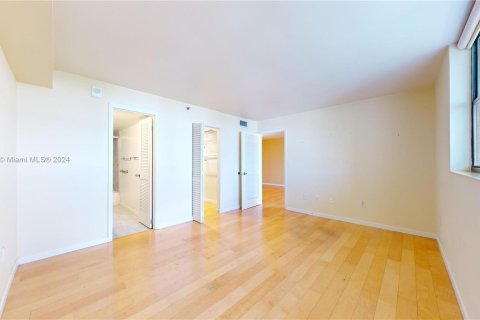 Condominio en venta en Miami Beach, Florida, 1 dormitorio, 68.75 m2 № 1237862 - foto 8