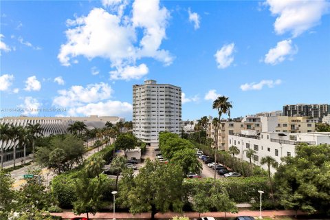 Condominio en venta en Miami Beach, Florida, 1 dormitorio, 68.75 m2 № 1237862 - foto 13