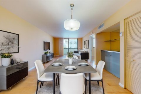 Condo in Miami Beach, Florida, 1 bedroom  № 1237862 - photo 24