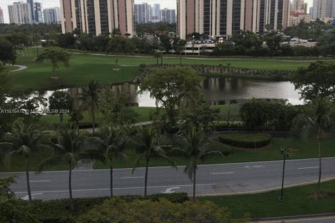 Condominio en venta en Aventura, Florida, 1 dormitorio, 68.84 m2 № 1237827 - foto 27