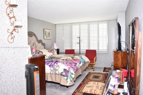 Copropriété à vendre à Pembroke Pines, Floride: 2 chambres, 102.19 m2 № 1291856 - photo 4