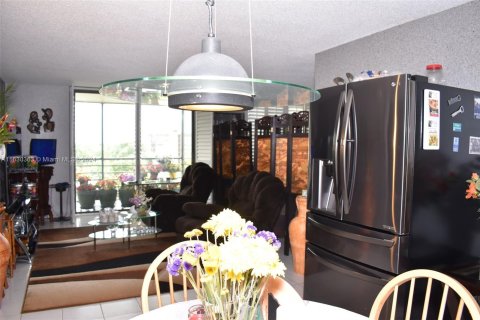 Condominio en venta en Pembroke Pines, Florida, 2 dormitorios, 102.19 m2 № 1291856 - foto 28