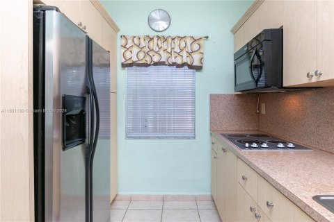 Villa ou maison à vendre à Miami Gardens, Floride: 2 chambres, 79.34 m2 № 1291857 - photo 16