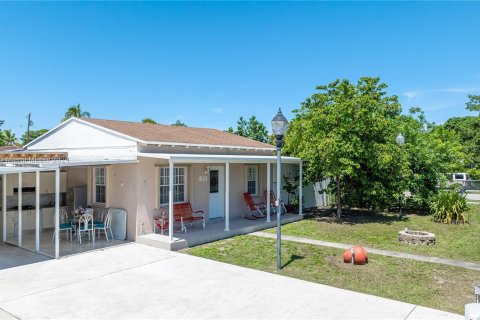 Villa ou maison à vendre à Miami Gardens, Floride: 2 chambres, 79.34 m2 № 1291857 - photo 3