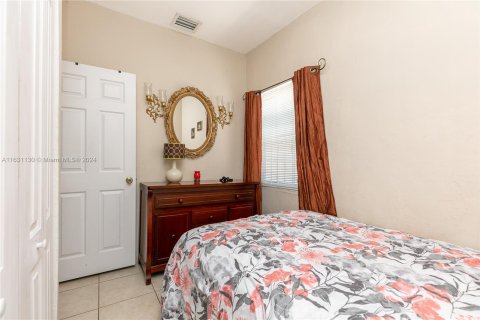 Villa ou maison à vendre à Miami Gardens, Floride: 2 chambres, 79.34 m2 № 1291857 - photo 27