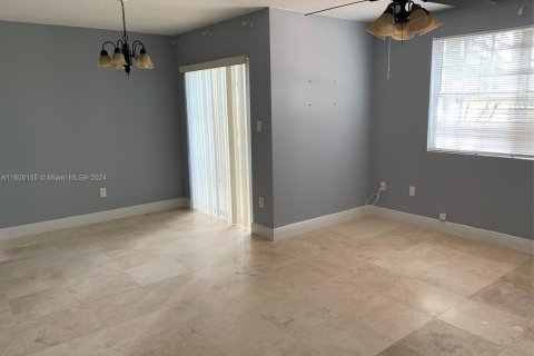 Copropriété à vendre à Pompano Beach, Floride: 2 chambres, 99.68 m2 № 1230849 - photo 3