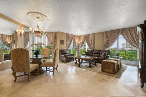 Copropriété à vendre à Aventura, Floride: 2 chambres, 149.57 m2 № 1294353 - photo 5