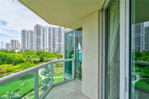 Condominio en venta en Aventura, Florida, 2 dormitorios, 149.57 m2 № 1294353 - foto 19